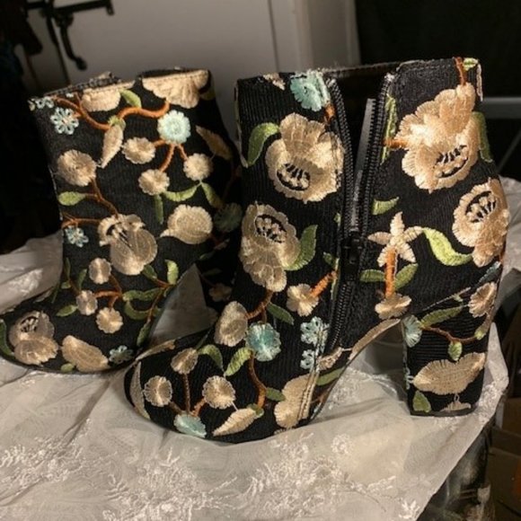 Ardène boots 10 flowery - Picture 2 of 7